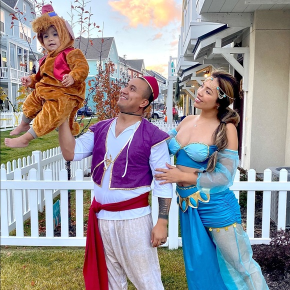 Meet your Seller 💕 - Picture 5 of 10